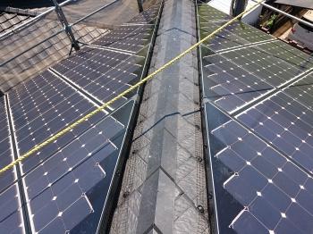 太陽光パネル　4方　樹脂製ネット　取り付け　屋根