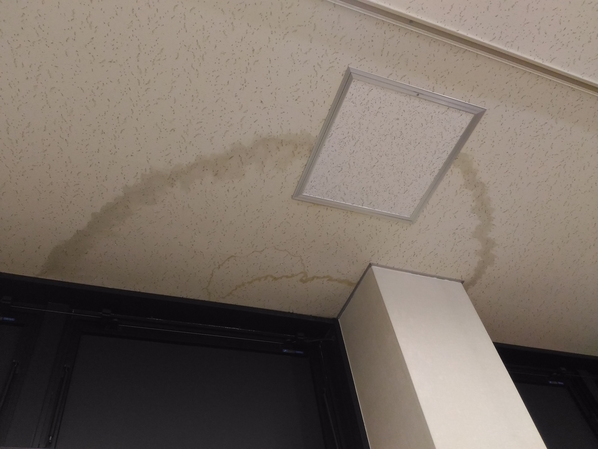 雨漏りの原因とは