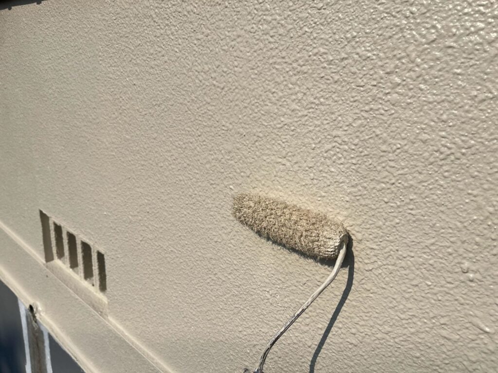 上塗りをして仕上げて行きます。