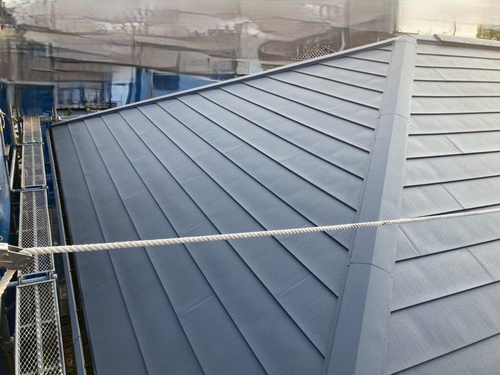 これで屋根材の劣化に困る事は無くなりました。