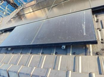 クリップは30cm以内で取り付けをし、強度をしっかりと確保しています。