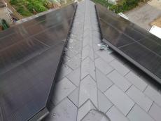 鳩の糞のお悩みも太陽光パネルの下に侵入防止のステンレス網を設置して対策。