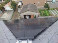 こちらが施工前のS様邸 太陽光パネル東面のお写真です。