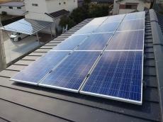 対策工事前のH様邸 屋根上太陽光パネル付近のお写真です。