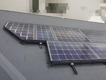 樹脂製ネットをしっかり取り付けたことで、これで鳩は一切中に入れません。安心で清潔な屋根に生まれ変わりました。