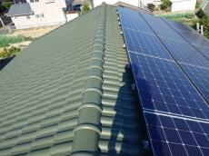 幸いまだ鳩が住み着いている状況ではありませんが、飛来すること自体は増えており被害が徐々に出てきているようでした。