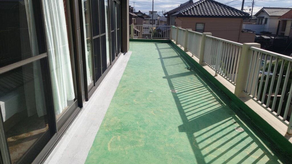 研磨を行い、下地処理が完了しました。